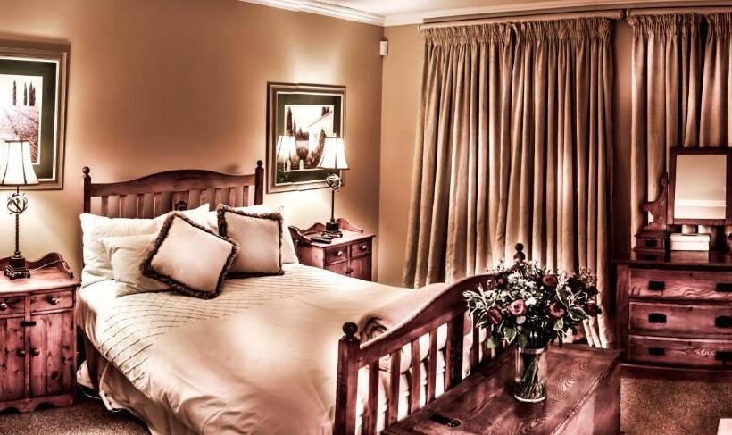 חדר דלוקס, The Farside Country Manor