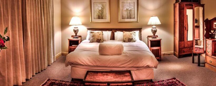 חדר סופריור, The Farside Country Manor