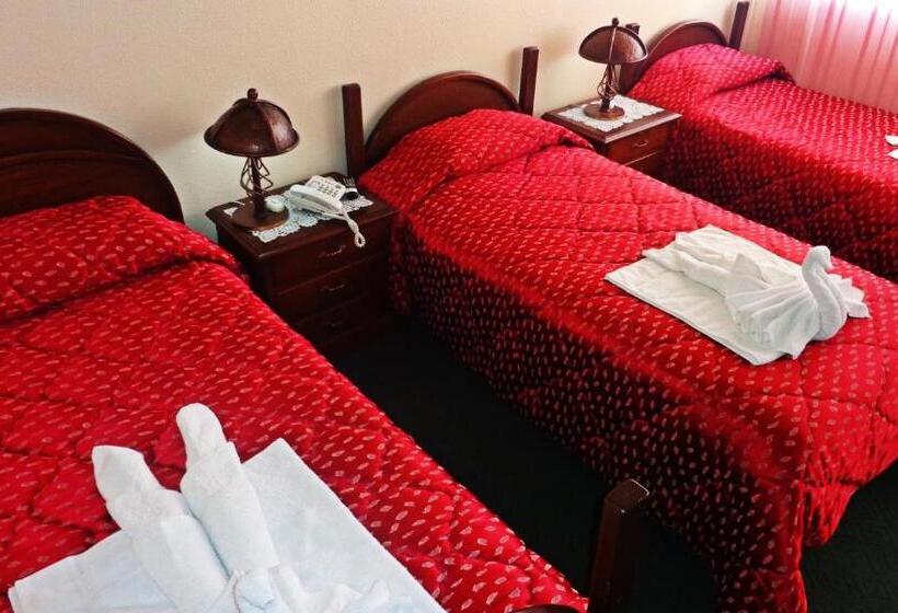 اتاق خانوادگی, Alexander