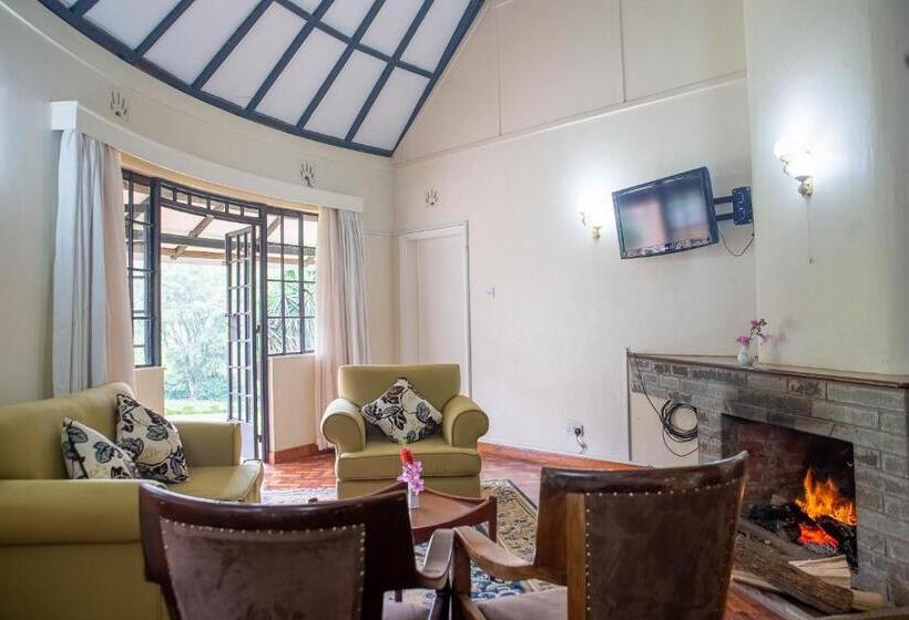 اتاق خانوادگی, Thayu Farm