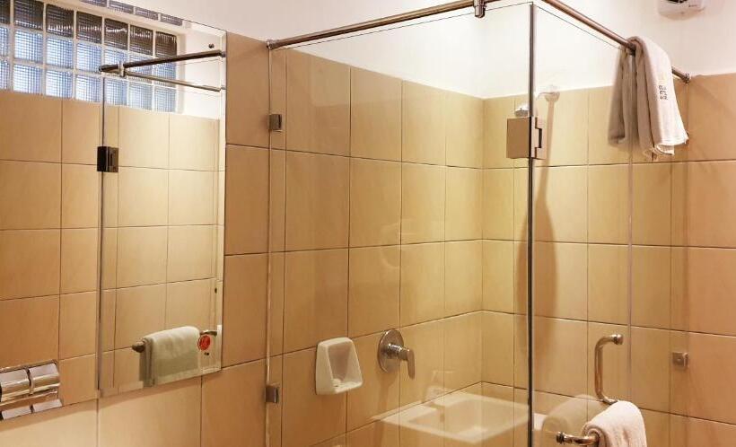 اتاق استاندارد, Midland Hotel Nakuru