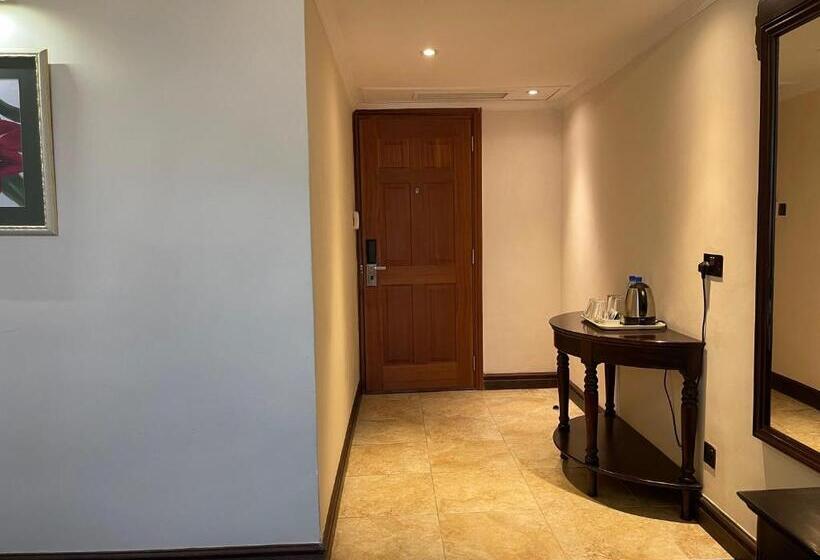 سوییت اجرایی, Midland Hotel Nakuru