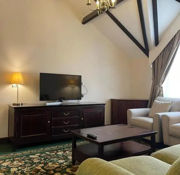 سوییت اجرایی, Midland Hotel Nakuru