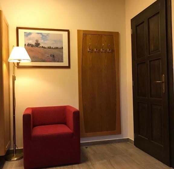 آپارتمان لوکس 1 خوابه, Aurora Panzió