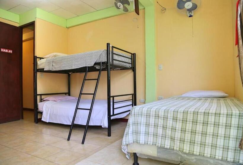 غرفة قياسية رباعية, Hostal San Antonio
