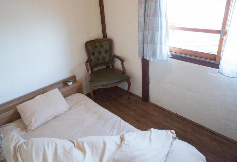 Quarto Estandar Individual Banheiro Compartilhado, Dot Hostel Nagano