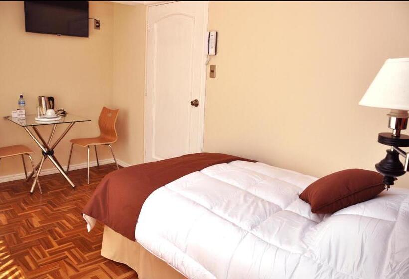 اتاق استاندارد یک نفره, Bolivian Rooms & Suites