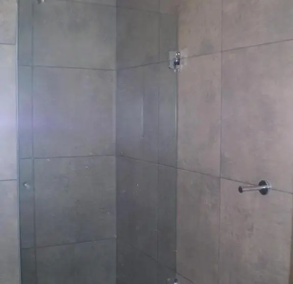 اتاق استاندارد یک نفره, Bolivian Rooms & Suites