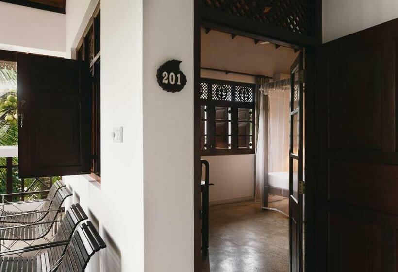 חדר סופריור, Amal Beach