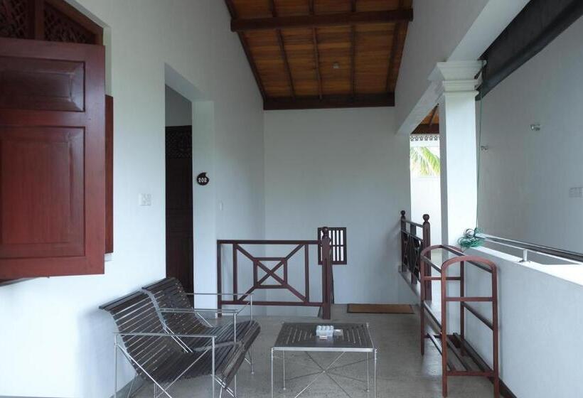 חדר סופריור, Amal Beach