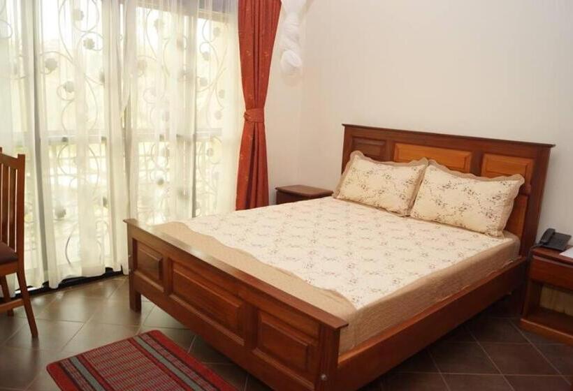 اتاق لوکس, Biyem