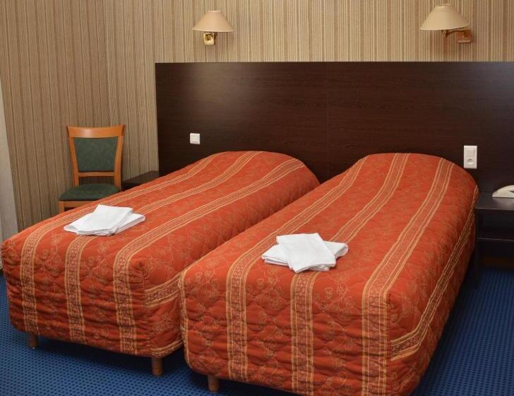 スタンダードルーム, De France