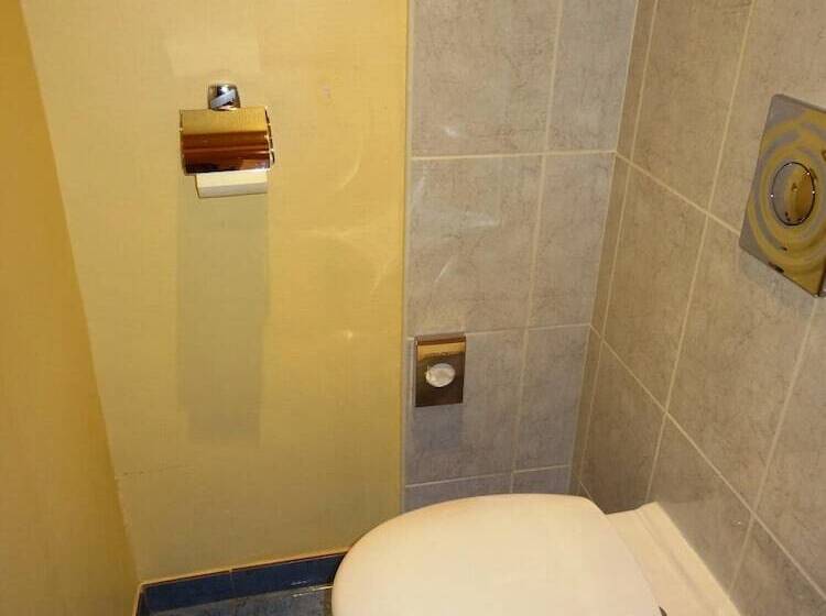 スタンダードルーム, De France