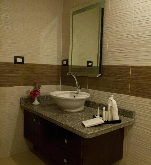 سوییت جونیور با چشمانداز استخر, Elite Residence & Aqua Park