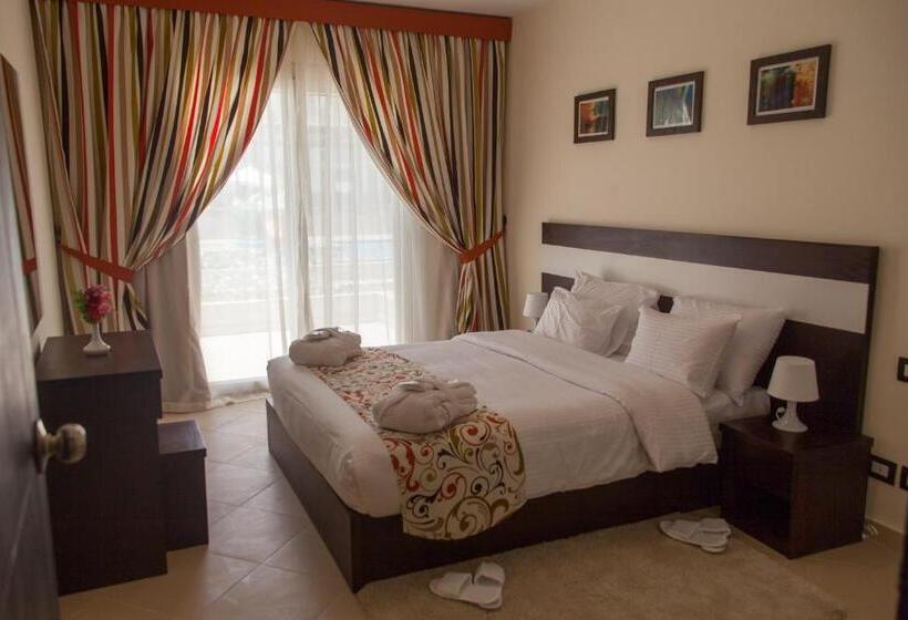سوییت جونیور با چشم‌انداز استخر, Elite Residence & Aqua Park