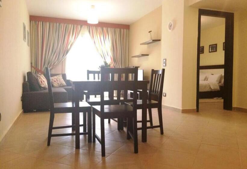 سوئیت جونیور با چشم‌انداز باغ, Elite Residence & Aqua Park
