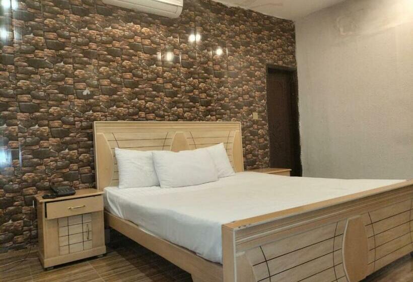 اتاق لوکس خانوادگی, Green Fort  Gulberg