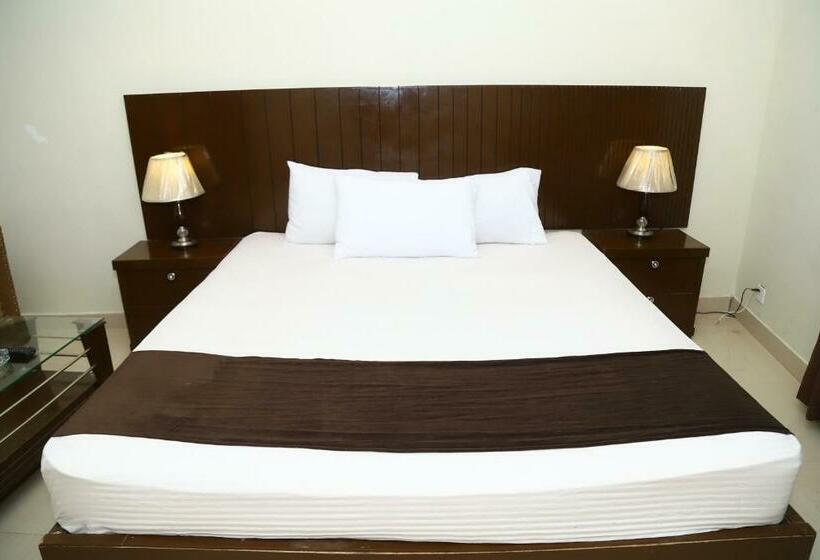 اتاق لوکس خانوادگی, Green Fort  Gulberg