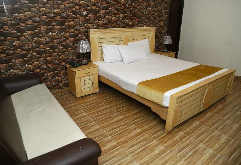 اتاق لوکس خانوادگی, Green Fort  Gulberg