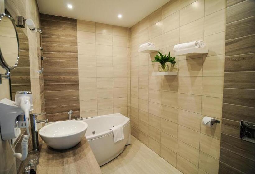 اتاق کلاس بیزنس, Homelike