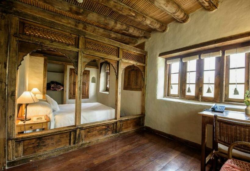 سوییت, Serena Shigar Fort