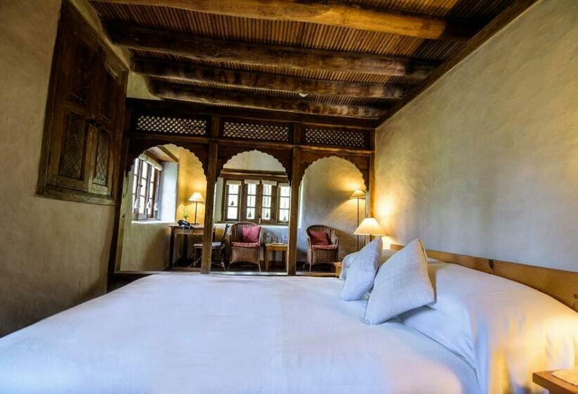 سوییت, Serena Shigar Fort