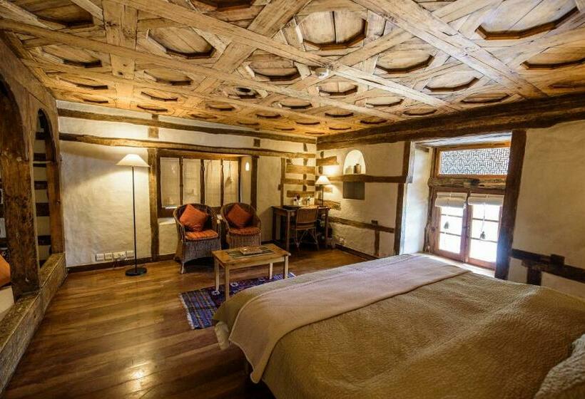 سوییت, Serena Shigar Fort