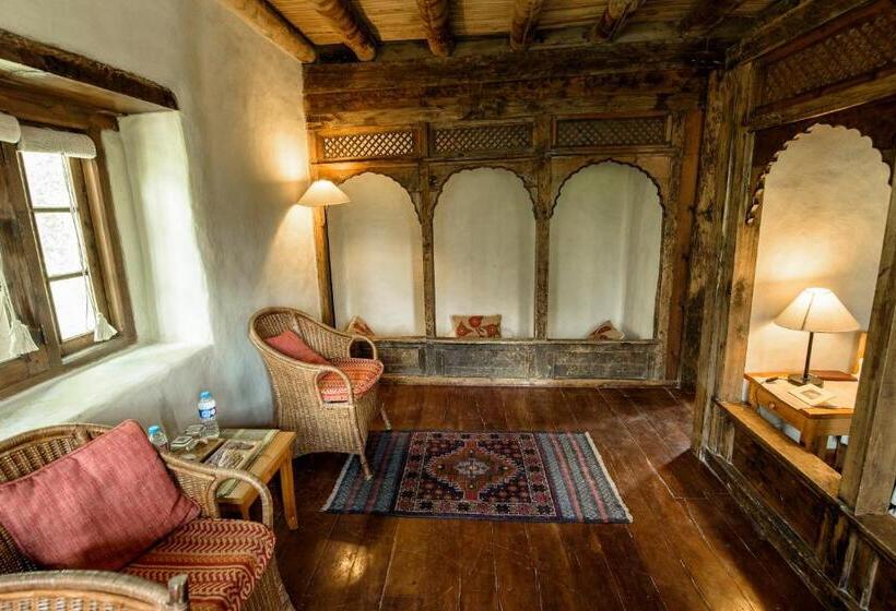 سوییت, Serena Shigar Fort