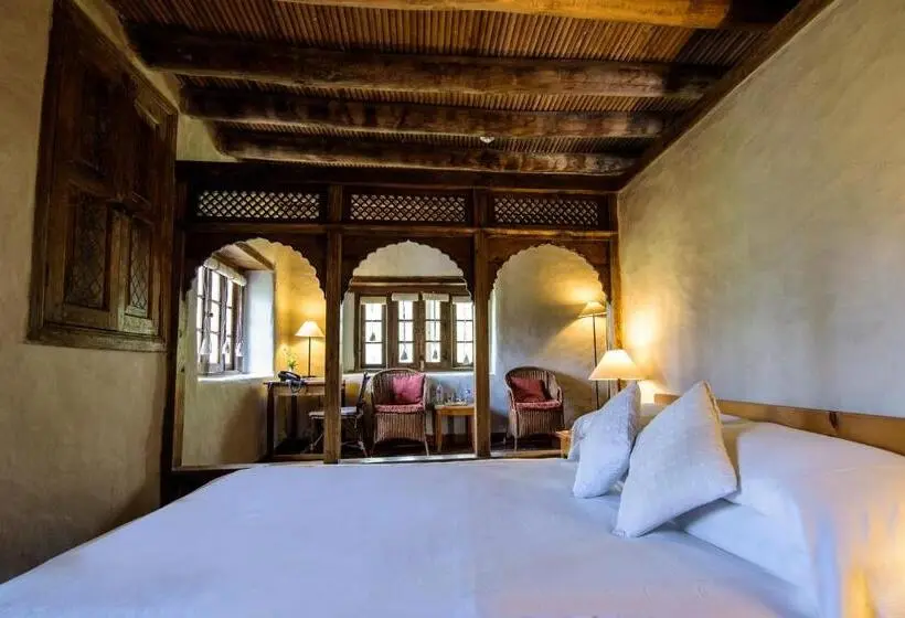 سوییت, Serena Shigar Fort