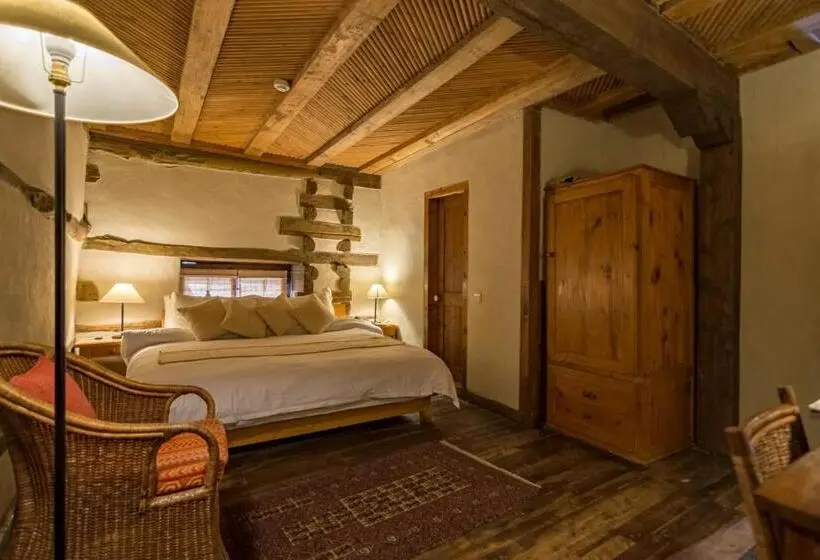 سوئیت رویال, Serena Shigar Fort