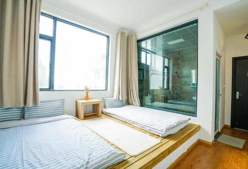 غرفة عائلية, Monster B&b