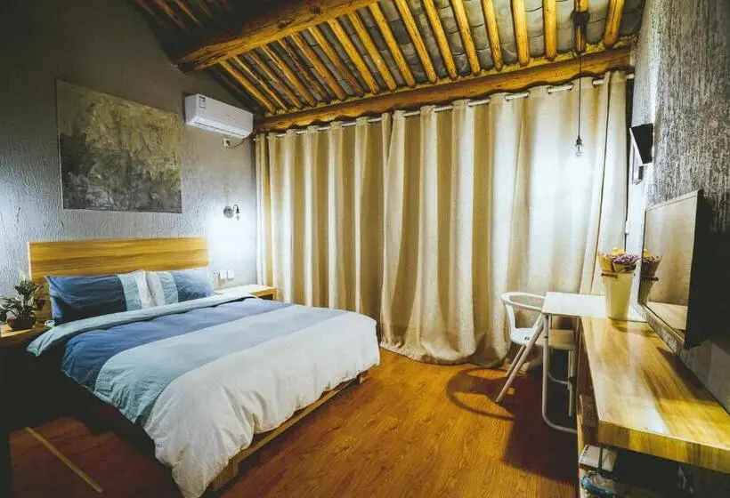 マウンテンビュースタンダードルーム, Monster B&b