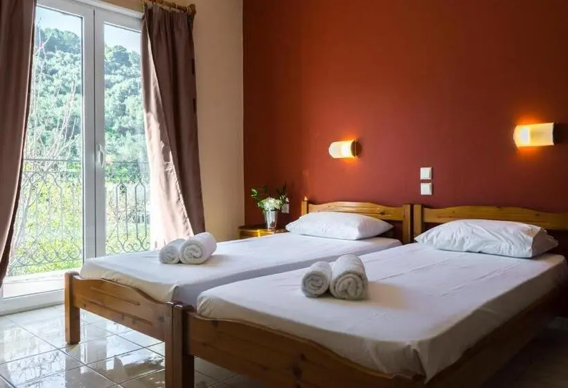 اتاق کلاسیک, Act Art Skiathos