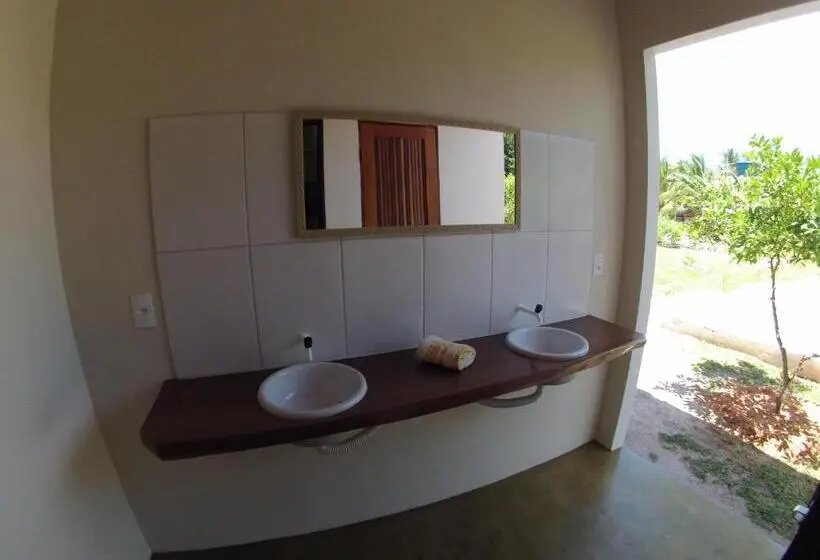 بانگلوی استاندارد, Family Guest House
