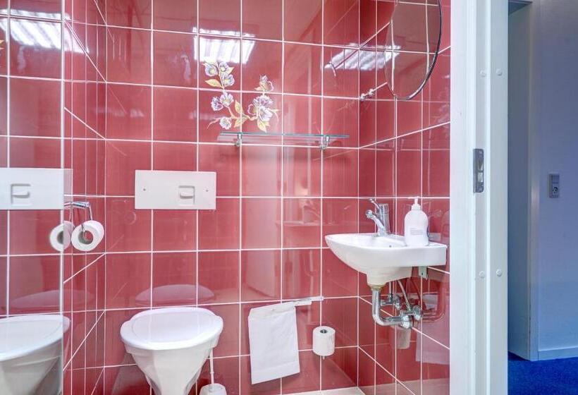 חדר סטנדרט לארבעה, Bb Hotel Frederikshavn Turisthotellet