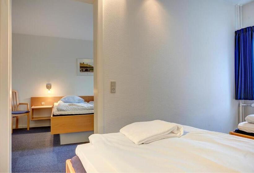 חדר סטנדרט לארבעה, Bb Hotel Frederikshavn Turisthotellet