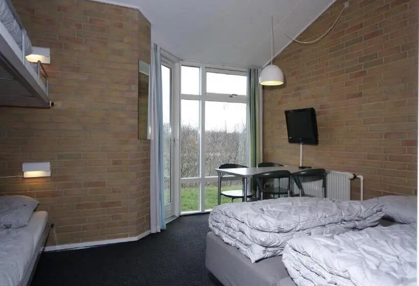 Standard Yhden Hengen Huone, Danhostel Fredericia