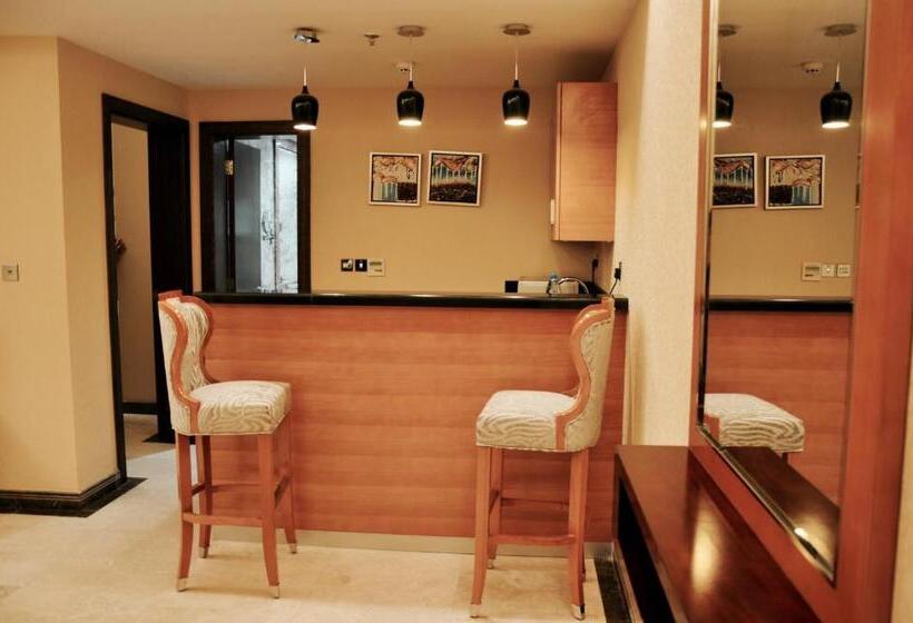 سوییت اجرایی, Asherij