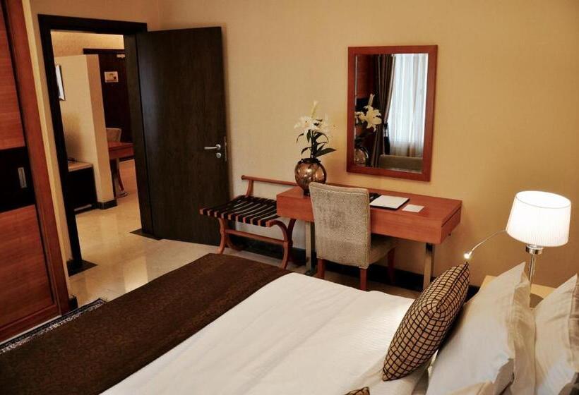 سوییت اجرایی, Asherij