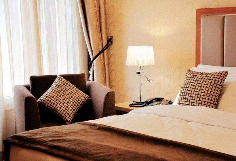 سوییت اجرایی, Asherij