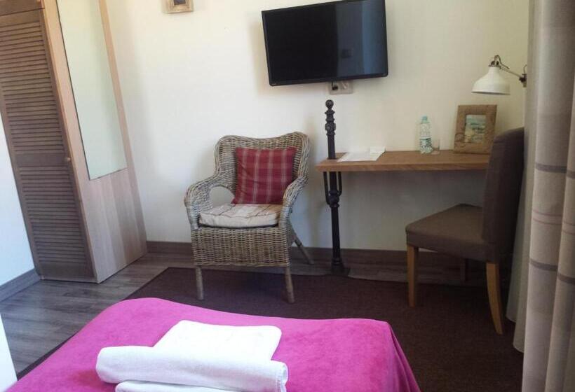 غرفة قياسية فردية, Dom Młynarza