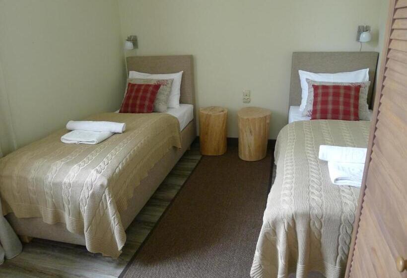 غرفة قياسية ثلاثية, Dom Młynarza