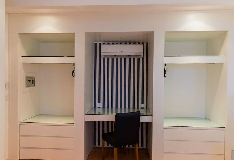 家庭间, Green Village Hotel E Restaurante