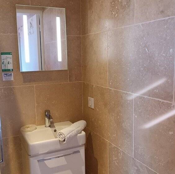 Номер Стандарт, Hôtel Les Calanques