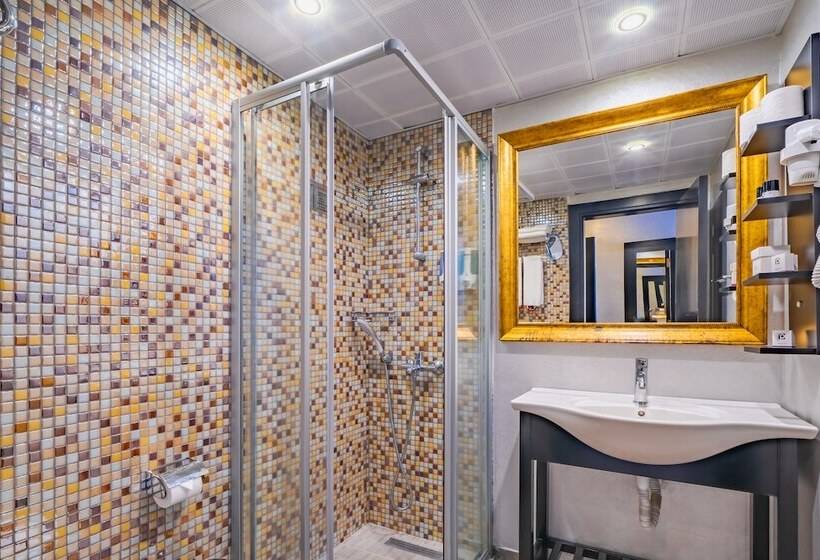 Triple Room Sea View, Prime Beach