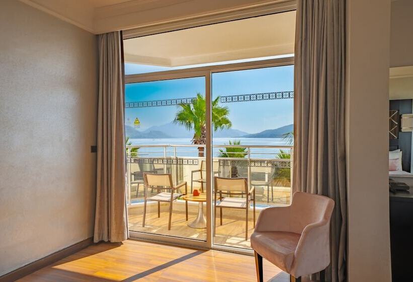 Triple Room Sea View, Prime Beach