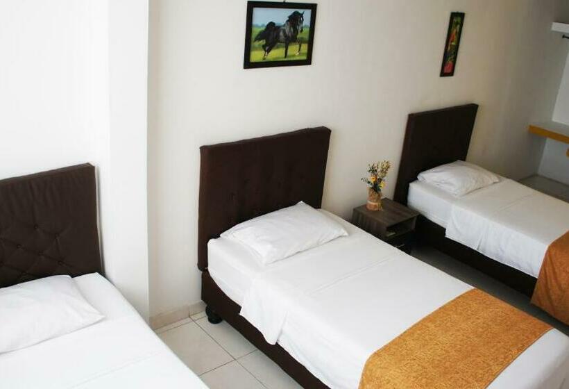 חדר קומפורט לשלושה, Parque Del Perro