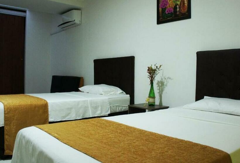 חדר קומפורט לשלושה, Parque Del Perro