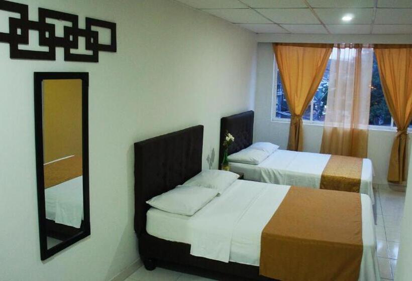 חדר סטנדרט לארבעה, Parque Del Perro