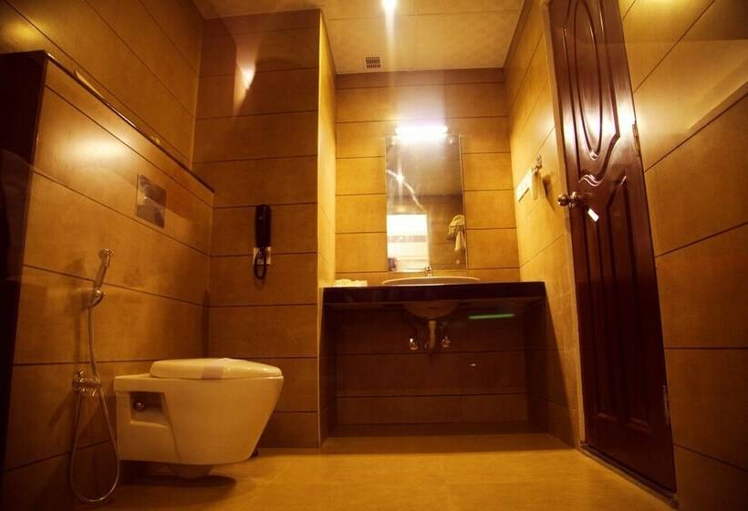 Executive Suite, The Munnar Queen